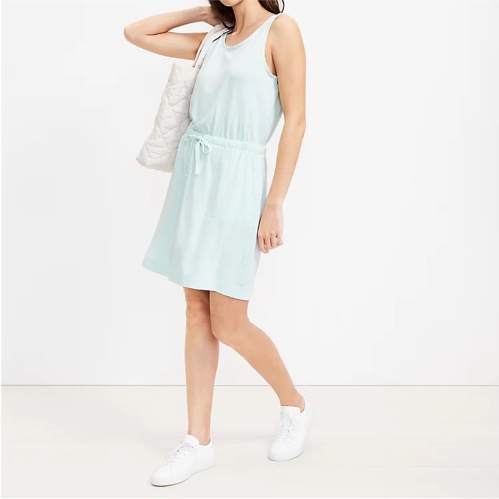 NWT LOFT Lou & Grey Signaturesoft Lite Crossover Back Pocket Dress